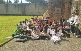 Studenti in visita al Mausoleo delle Fosse Ardeatine